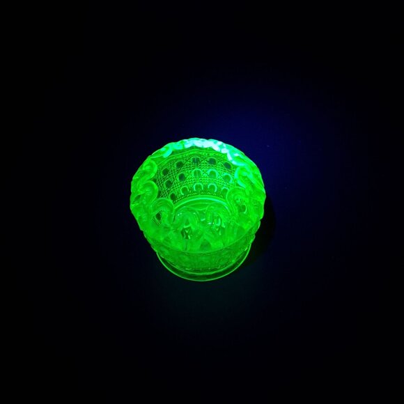 Imperial Glass Green Uranium Glass Bowl Open Lace Edge Cane Button Vintage - Picture 4 of 13